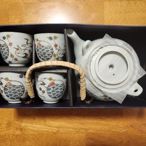 White Japanese Porcelain Crane Tea Set